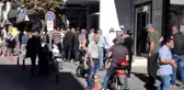 Sosyal konut projesine başvuru yapmak isteyenler banka önlerinde yoğunluk oluşturdu