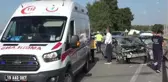Bariyerlere çarpan otomobildeki 4 kişi yaralandı