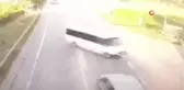 Son dakika haber... Sakarya'da 3 kişinin yaralandığı kaza anı kamerada