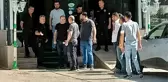 Boşanmak üzere olduğu eşini öldürdü, yakalanacağını anlayınca kendini vurdu