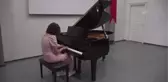 Müzikle hayata bağlanan genç kız kanseri yenerek Türkiye birincisi oldu