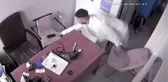 Esenyurt'ta cep telefonu hırsızlığı kamerada