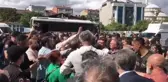 Cumartesi Anneleri'ne, Duruşma Öncesinde Polis Müdahalesi: Alper Taş'ın da Aralarında Olduğu 16 Kişi Gözaltına Alındı