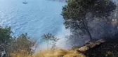 Falezlerde çalılık yangını