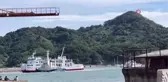 Japonya'da limandan ayrılan feribot dalgakırana çarptı