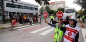 Son dakika haber... Öğrenciler trafik polisi oldu, trafik kurallarına düdükleriyle dikkat çekti