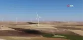 Rüzgar gülü pervanelerinin ilçeden geçişi şaşkınlığa neden oldu