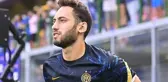 Hakan Çalhanoğlu milli takımda neden yok? Hakan Çalhanoğlu niye milli takımda yok? Hakan Çalhanoğlu sakat mı?