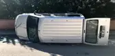 Son dakika yerel: Kazada yan yatan otomobilin sürücüsü yaralandı