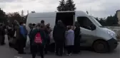 Ukrayna ordusunun Rus güçlerinden geri aldığı İzyum halkına yardım dağıtıldı