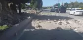 Pendik'te kaza sonrası devrilen kamyon trafikte aksamaya neden oldu
