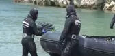 Zorlu eğitimin ardından su altında arama kurtarma yapıyorlar