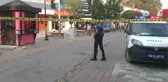 Rüzgarda kopan çatı ekipleri harekete geçirdi
