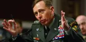 Eski CIA direktörü Petraeus'tan Putin'in nükleer tehdidine yanıt: Rus askerlerini yok ederiz