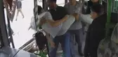 Minibüste şoförü, fenalaşan öğrenciyi hastaneye yetiştirdi! O anlar saniye saniye kaydedildi
