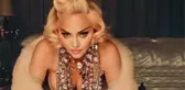 Pop yıldızı Madonna, pembe iç çamaşırıyla çektiği videoda eşcinsel olduğunu duyurdu
