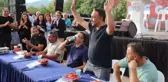 2 dakikada 188 gram acı biber yedi, 1'inci oldu