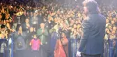 Sahnede Bartın'daki maden kazasını öğrenen Ahmet Şafak, konserini yarıda kesti