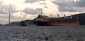 İstanbul Boğazı'nda arıza yapan yük gemisi Sarıyer açıklarına çekildi
