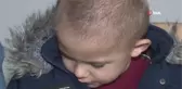 3 yaşındaki Aslan, ebeveynlerinin sesini ilk kez duydu... Duygulanan küçük çocuk annesine böyle sarıldı