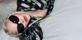 64 yaşındaki şarkıcı Madonna, üstsüz pozunu 18 milyon kişiyle paylaştı