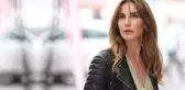 Bikinili pozunu paylaşan 45 yaşındaki Ece Sükan, fiziğiyle hayran bıraktı