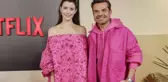 Beren Saat ve Kenan Doğulu, pembe kombinleriyle sosyal medyayı ikiye böldü