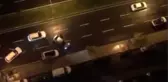 Polis şüpheli şahısların aracını durdurdu! Zanlılar polis otolarına çarparak olay yerinden kaçtı
