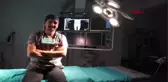 10 SAAT SÜREN AMELİYATTAN ÇIKAN DOKTORA HASTA YAKININDAN SALDIRI