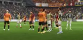Sezonun ilk derbisinde Fenerbahçe ve Galatasaray yenişemedi