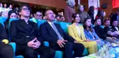 Bakan Kasapoğlu, sahnede şarkı söyledi