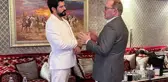 Cinsel istismar suçuyla yargılanan Kevin Spacey ile buluşan Burak Özçivit'e tepki yağıyor