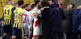 Süper Lig'de herkesi şaşırtan karar! Sezon başında sözleşme yeniledi, şimdi futbolu bırakıyor