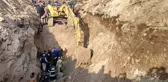 Kilis'te su kanalı kazısında 2 işçi toprak altında kaldı! Biri kurtarıldı diğeri hala aranıyor