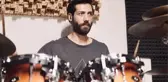 Piiz grubunun davulcusu Mehmet Dudarık tanımadığı kişinin saldırısına uğradı! Hayati tehlikesi devam ediyor