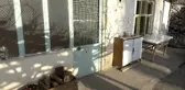Kapıyı açınca kordon bağı kesilmemiş bebekle karşılaştı