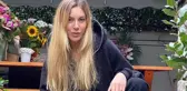 Sinem Kobal, gözlerden uzak büyüttüğü kızıyla mutfak pozunu paylaştı