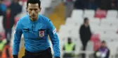 Herkes Galatasaray maçının hakemi Erkan Özdamar'ın dans ettiği anları konuşuyor! Tepkiler çığ gibi