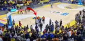Dünya, Fenerbahçe maçında yaşananları konuşuyor! Hakemler güvenlikten yardım istedi