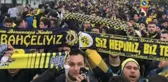 Yağmur soğuk dinlemediler! Binlerce Fenerbahçe taraftarı TFF'yi Riva'da protesto etti