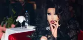 Bülent Ersoy, önceki ve sonraki halini tuvalet ayrımı için koyan kebapçıya dava açıyor
