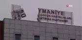 Zeytinburnu'nda fırtınanın etkisiyle hastanenin tabelası parçalara ayrıldı
