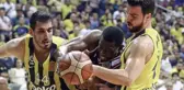Fenerbahçeli basketbolcu Ahmet Düverioğlu'nun anneannesi depremde hayatını kaybetti, kuzeni enkaz altında