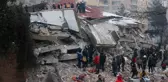 Türkiye'deki büyük felaket dünya basınının manşetlerinde: Arama çalışmaları sürüyor