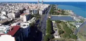 Deniz seviyesinin yükseldiği İskenderun'da caddeler göle döndü, işyerleri boşaltıldı, araçlar mahsur