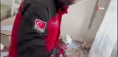 Enkaz altından saatler sonra inanılmaz kurtuluş: Ekipler 2 çocuk ve 1 kadını enkaz altından sağ çıkardı