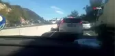 Sakartepe rampasında kum yüklü kamyon devrildi