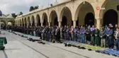Depremde hayatını kaybedenler için Şanlıurfa'da gıyabi cenaze namazı