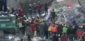 NURDAĞI'NDA 5 KİŞİLİK ASLAN AİLESİ ENKAZDAN SAĞ OLARAK ÇIKARILDI