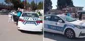 Caminin ses sistemi bozuldu, müezzin ezanı polis aracından okudu